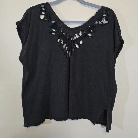 Free People Women's Sleeveless V-Neck Cutout Blouse Top Black Size XS Oversized - Picture 2 of 5